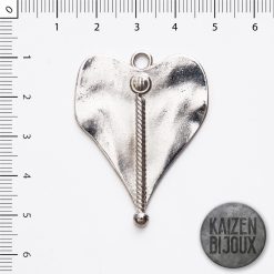 Corazon con costura al medio