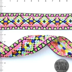 Galon Bordado Base Negra multi fluo 3 cm