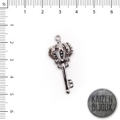 Llave Corona