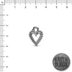 Corazon calado con borde