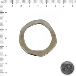 Argolla martillada irregular 50mm